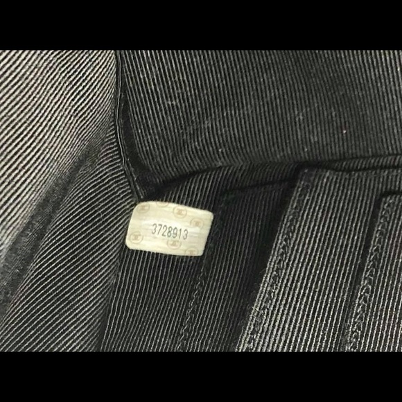 Mademoiselle Chain Totel - Picture 15 of 16